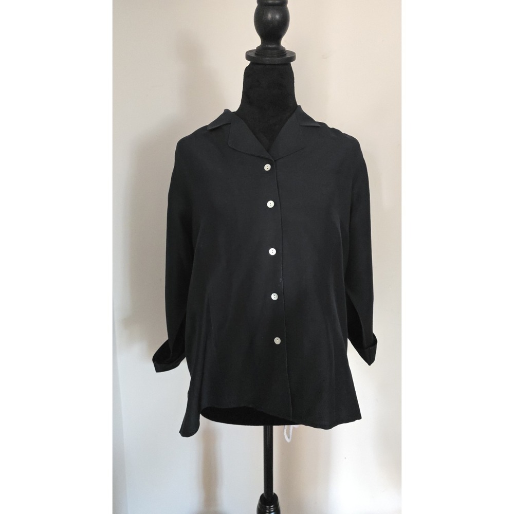 Classic Black Button-Down Shirt with Relaxed Collared Fit